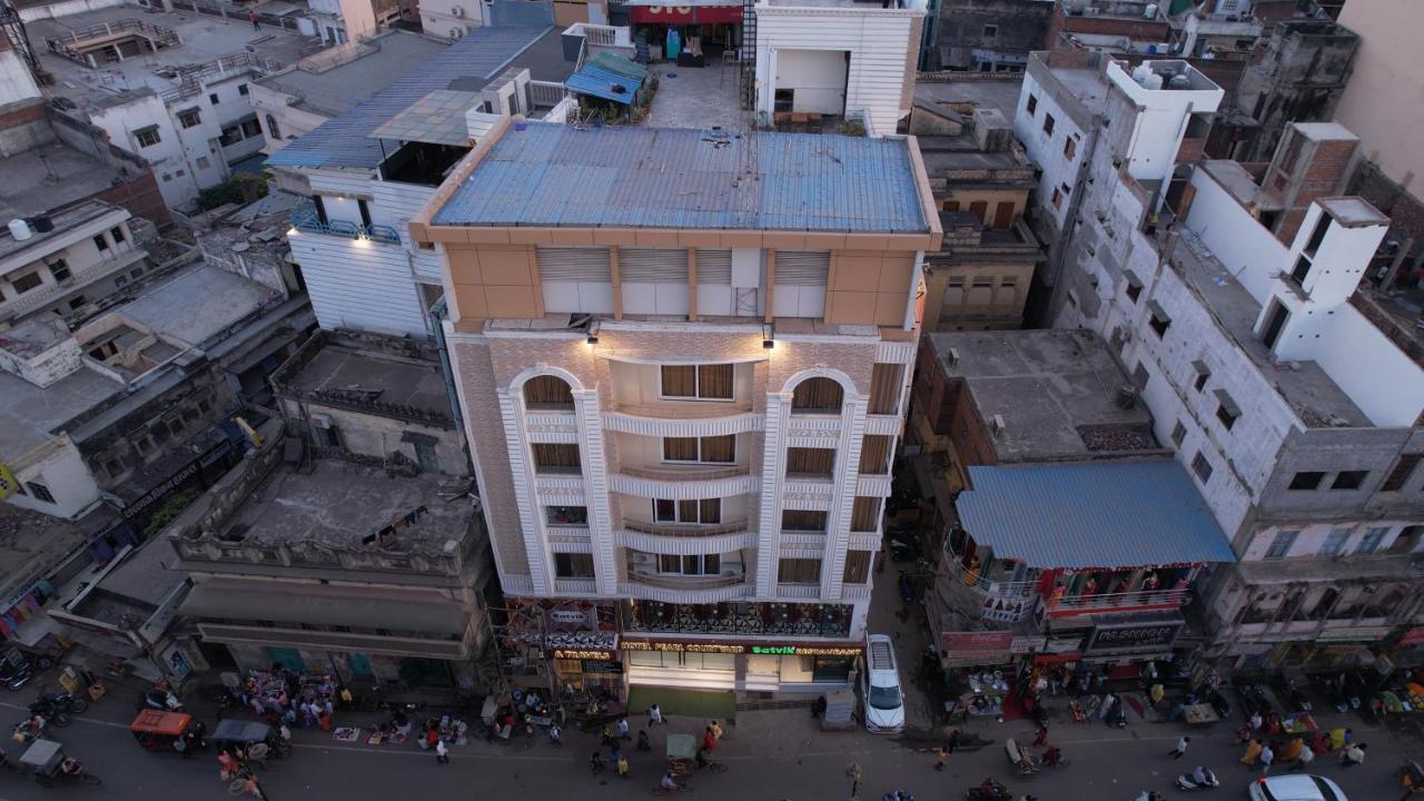 Pearl Courtyard Hotel Varanasi Exterior foto