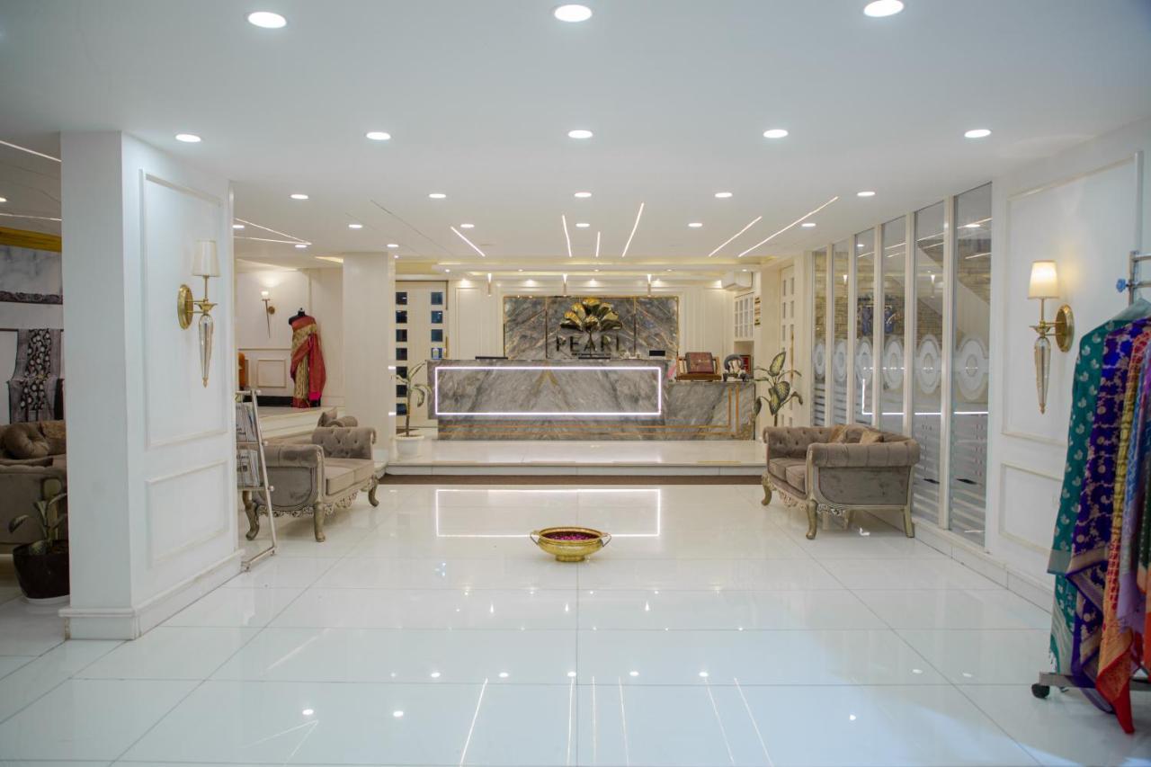 Pearl Courtyard Hotel Varanasi Exterior foto