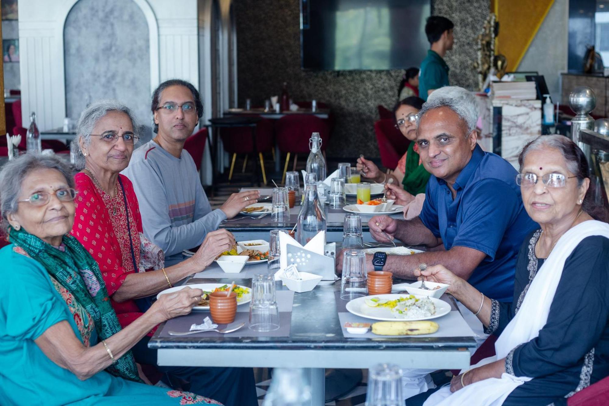 Pearl Courtyard Hotel Varanasi Exterior foto